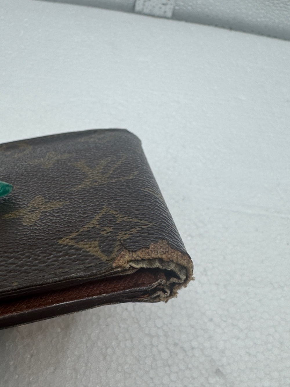 Louis Vuitton Monogram Canvas Wallet in Brown and Tan - Fair Condition - Picture 3 of 10